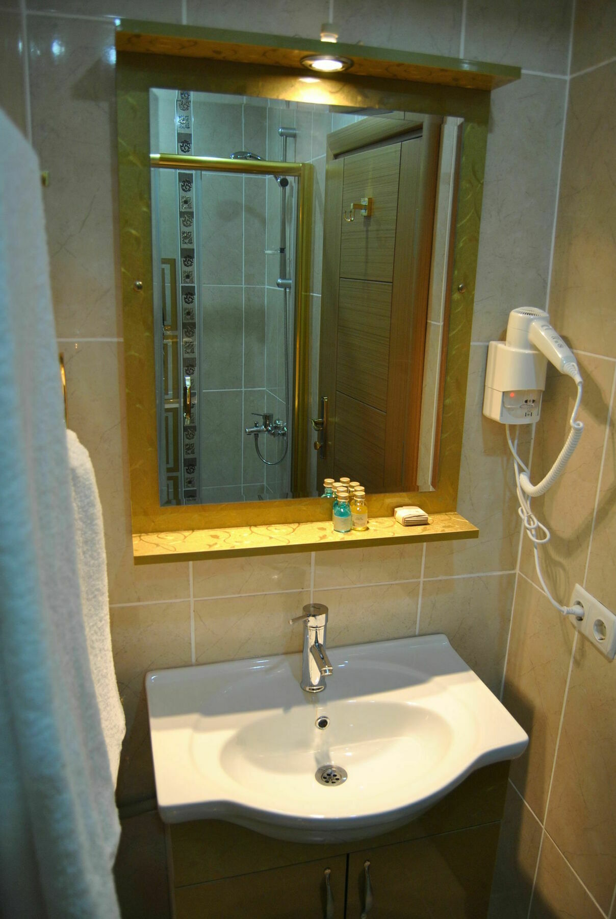 Santefe Hotel Istanboel Buitenkant foto
